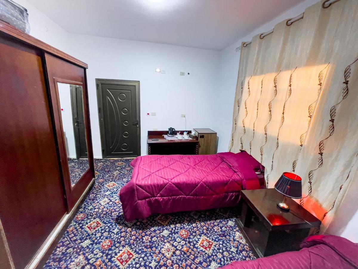Sunset Hostel Ayn Amun