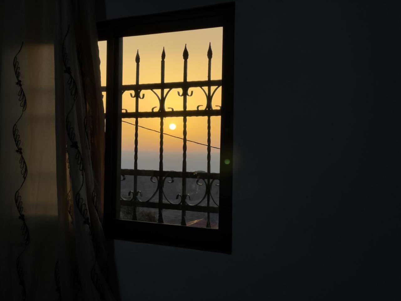 Sunset Hostel Apartment Ayn Amun
