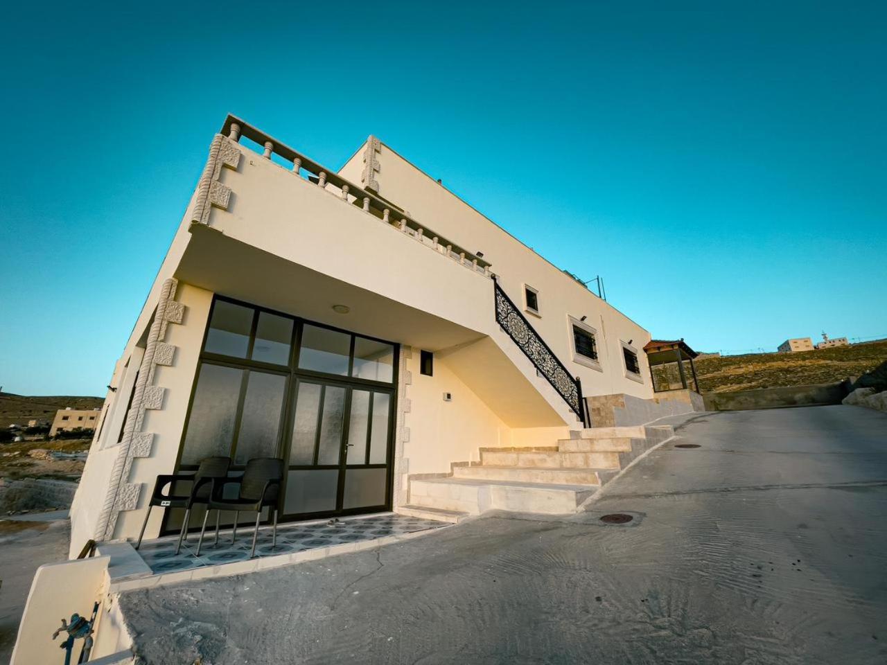 Sunset Hostel Apartment Ayn Amun